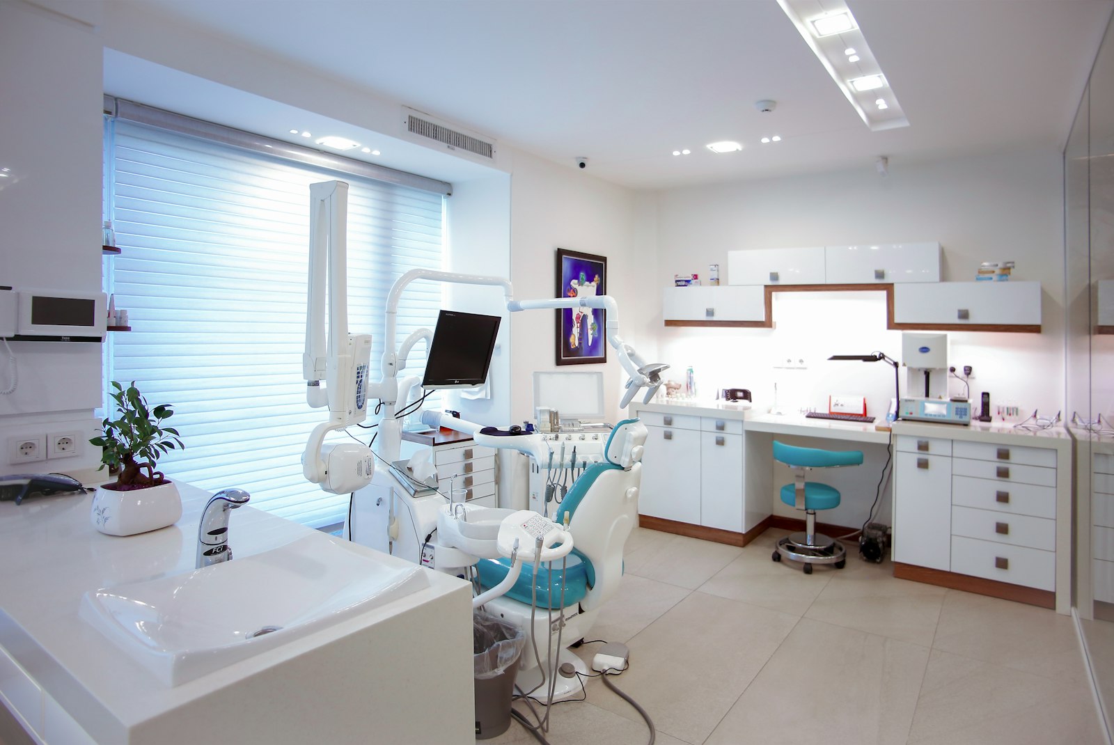 Brightwell Dental concept: a bright modern clinic